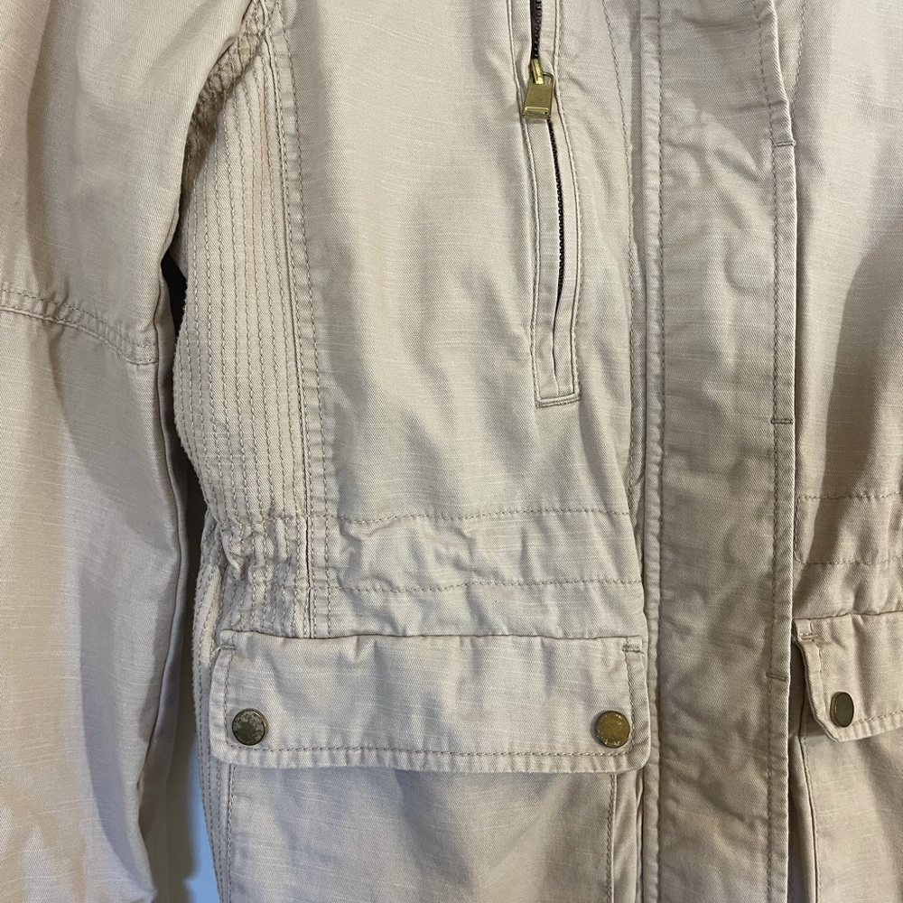 HM Jacket - Picture 3 of 8